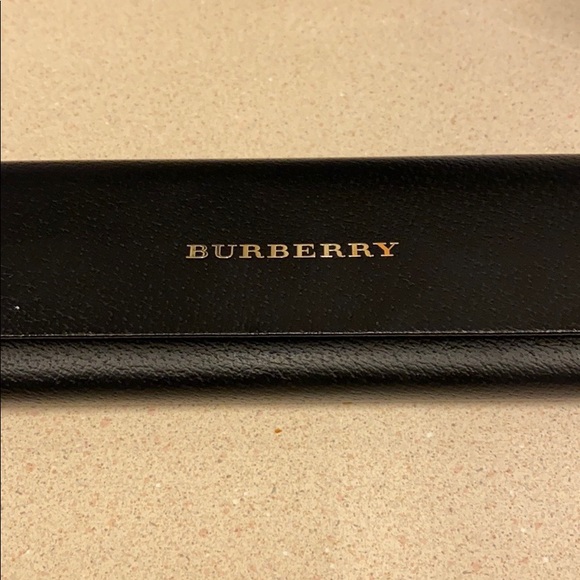 I am selling original Burberry frames for women - Picture 1 of 5